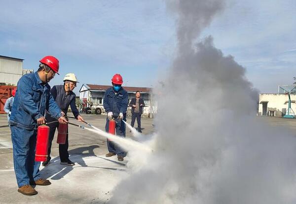 全国消防宣传月｜中天机械开展消防演练活动 摄影作者：三公司高婷.jpg