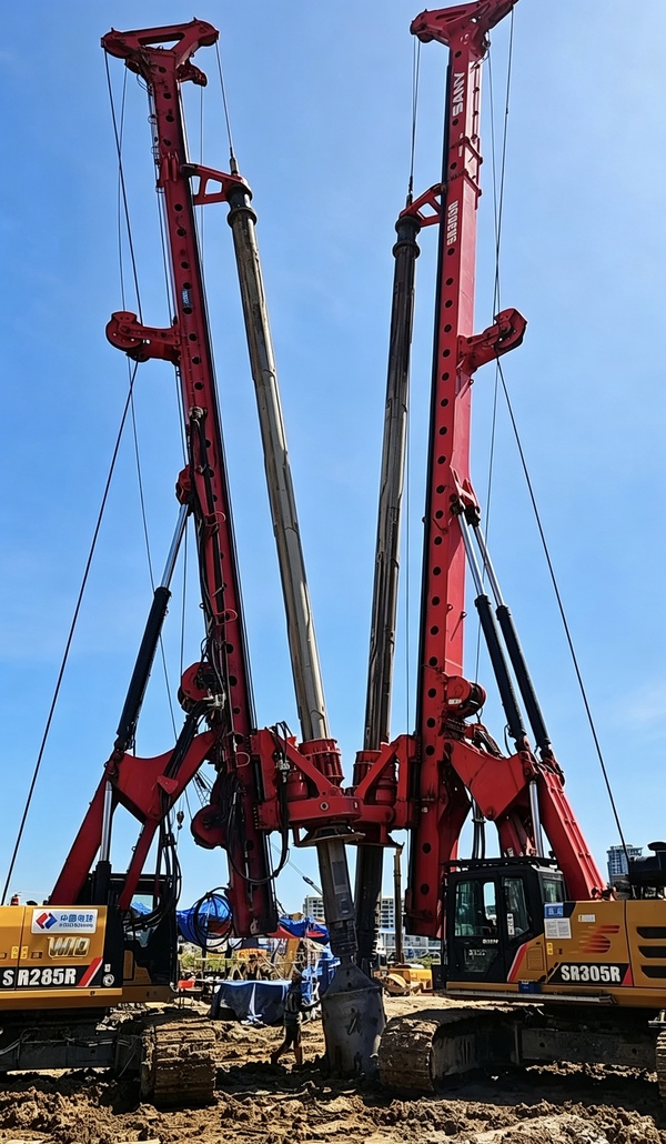 亚庇天环桩基工程桩基施工圆满完成.jpg